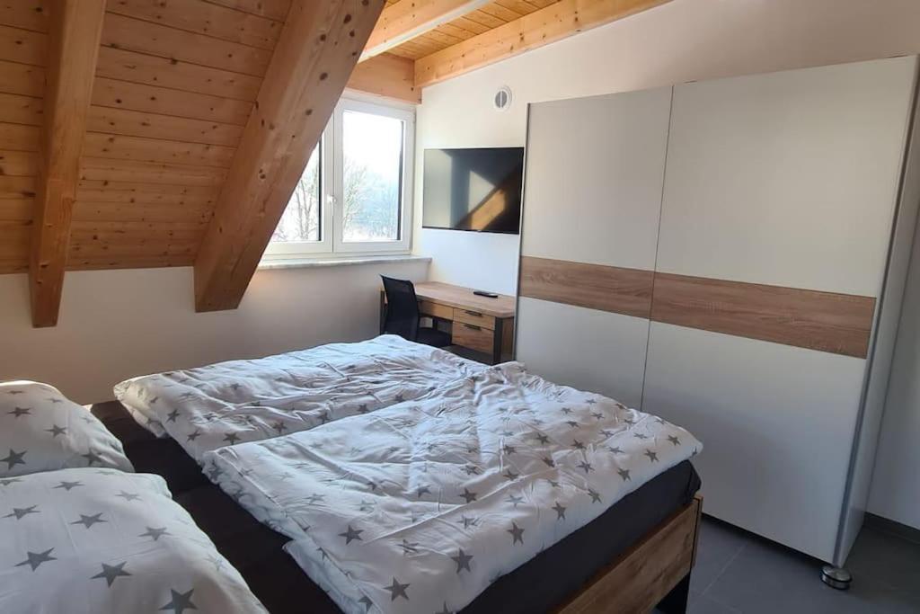 Moderne Ferienunterkunft/Wohnung Burgthann Dış mekan fotoğraf