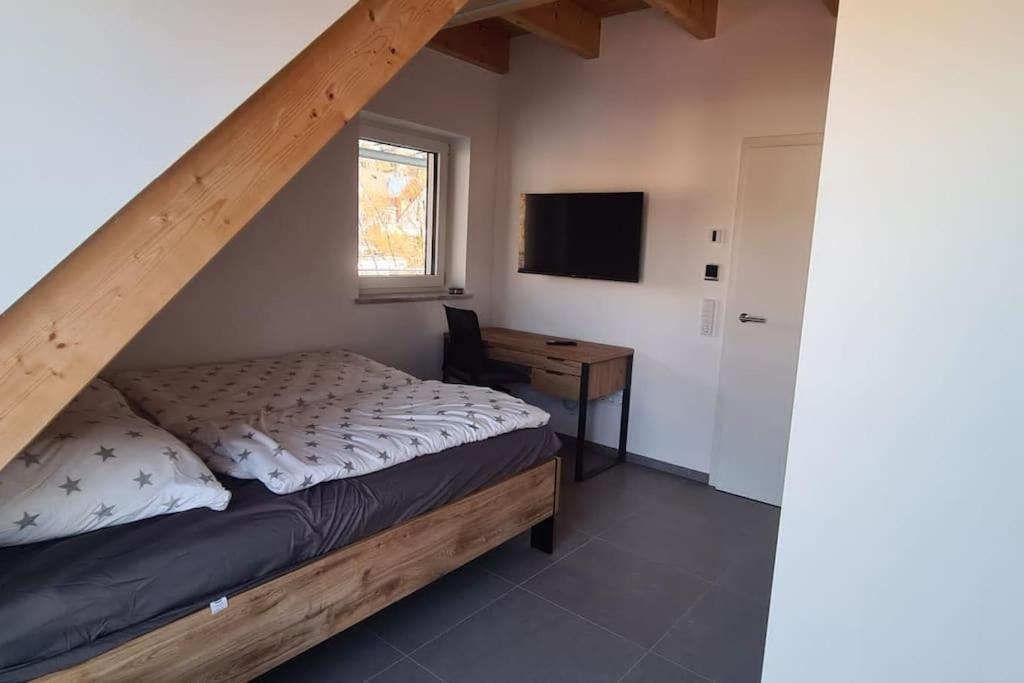 Moderne Ferienunterkunft/Wohnung Burgthann Dış mekan fotoğraf